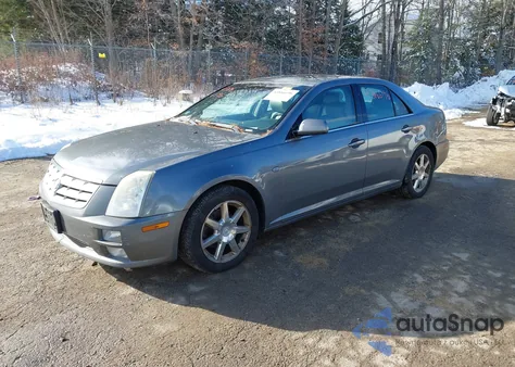 2005 Cadillac Sts V8 z USA, uszkodzony, nr VIN 1G6DC67A350209432